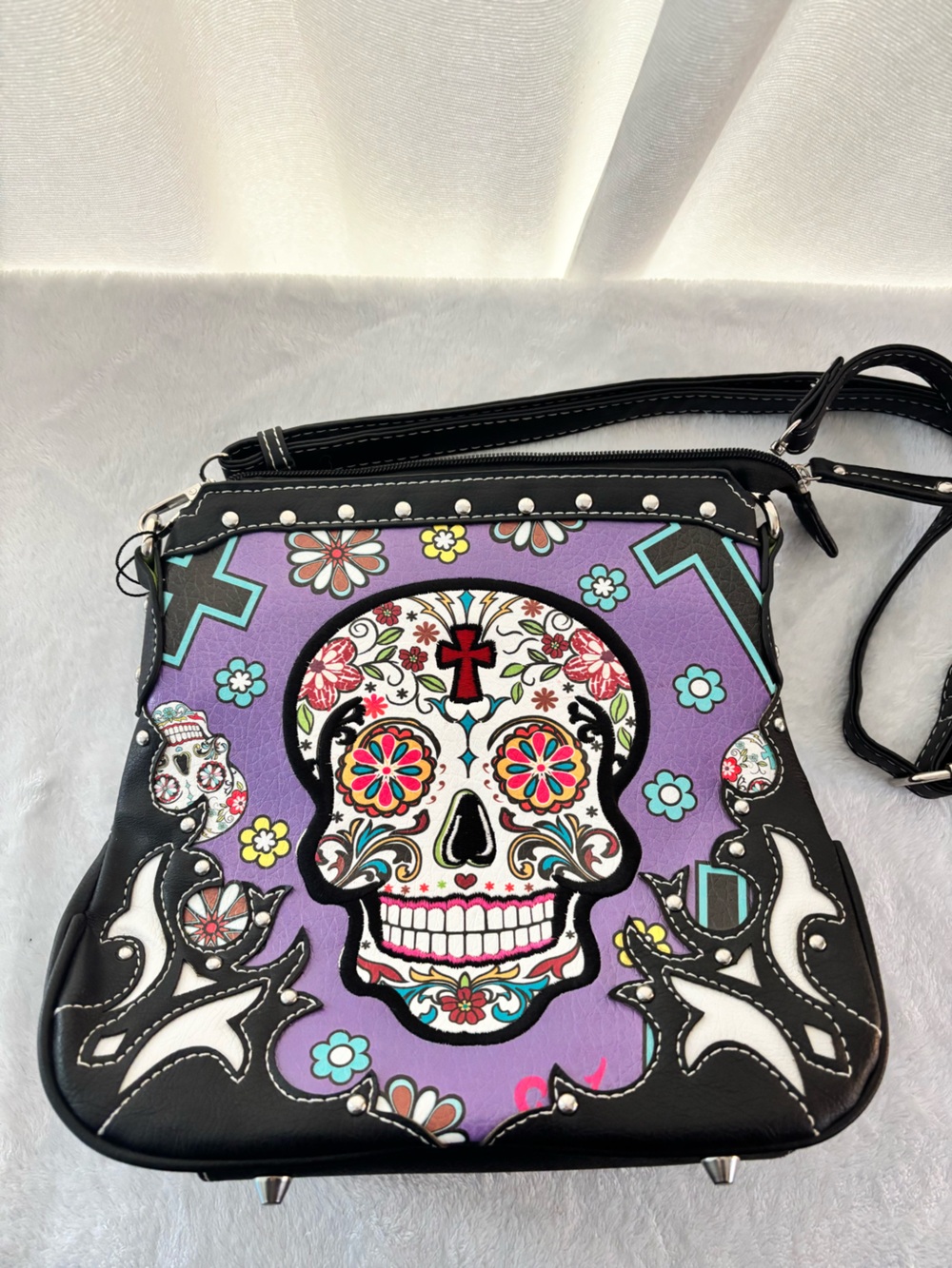 NWT Cowgirl Trendy Sugar Skull Crossbody with Conceal Carry Pocket